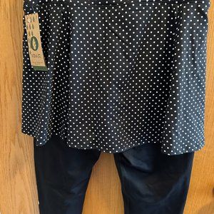 NWT DonaJo 3x Skirted Capris